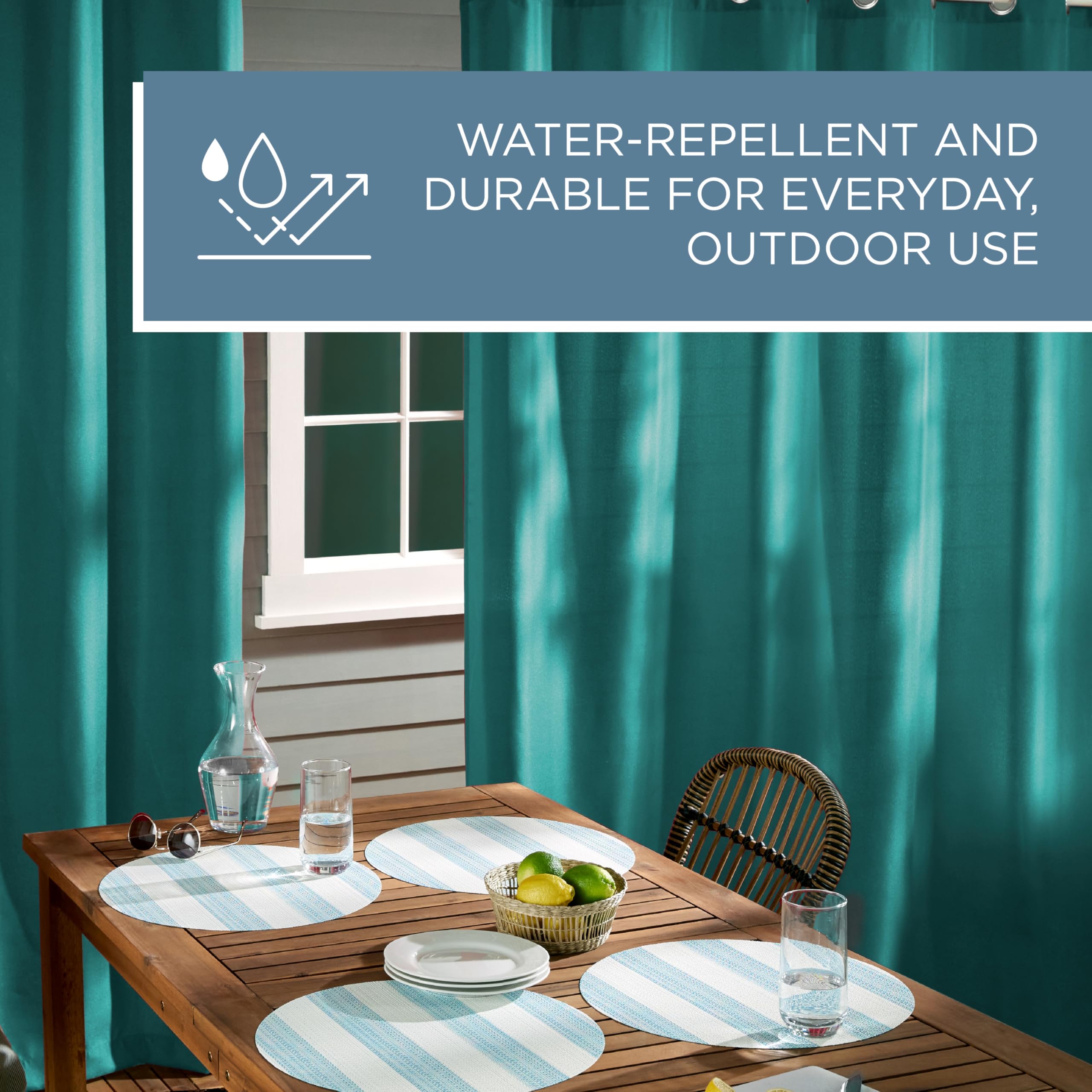 TOWN & COUNTRY BASICS gotas de agua sobre la tela que demuestran efecto repelente