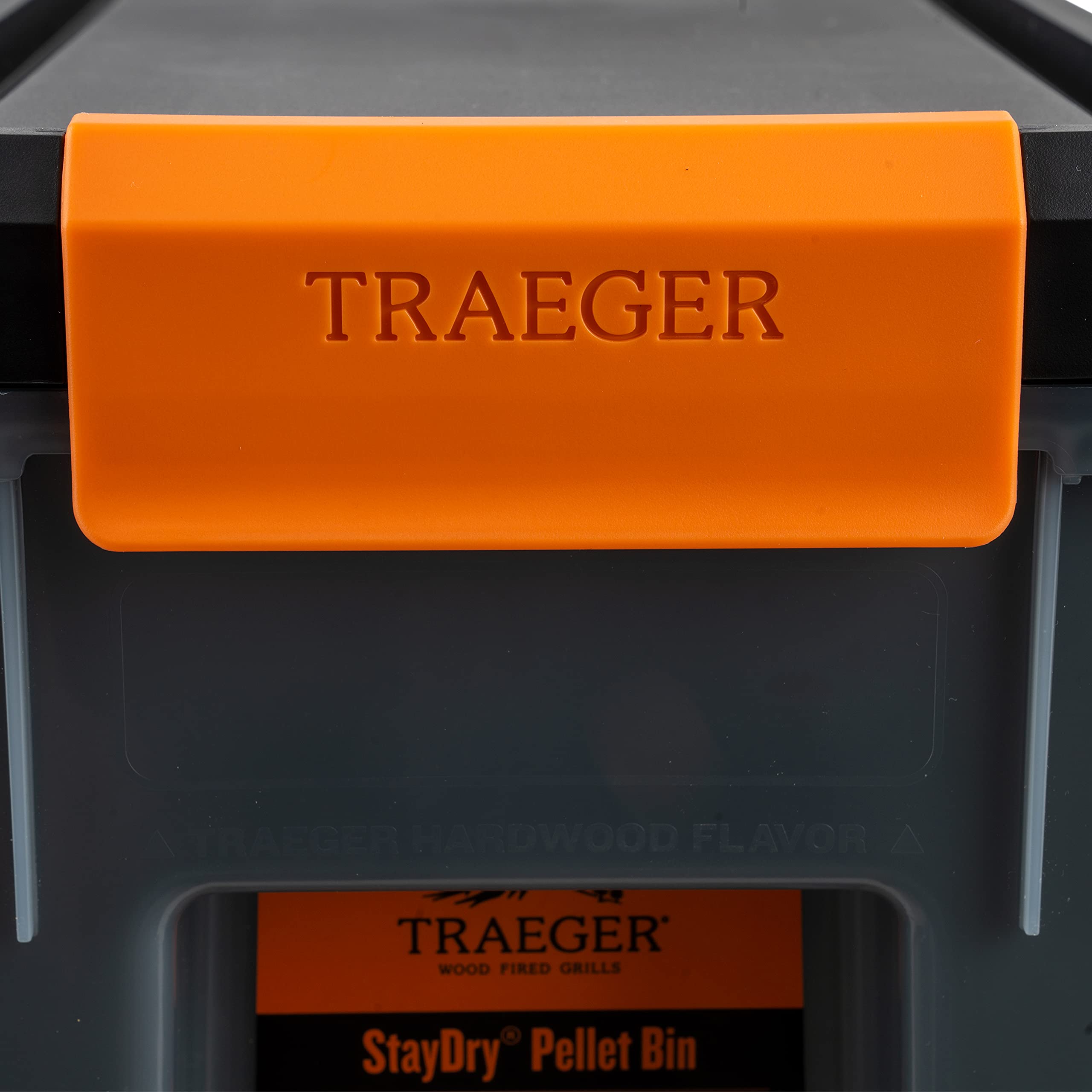 Traeger comparación de tamaño con saco para visualizar capacidad real
