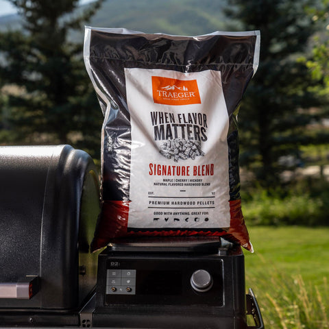 Traeger etiqueta del producto con información de ingredientes y calidad premium