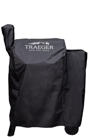 Traeger funda frontal ajustada protegiendo parrilla y evitando lluvia