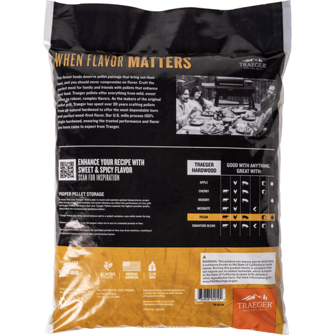 Traeger primer plano de textura de pellets pecan que asegura combustión uniforme