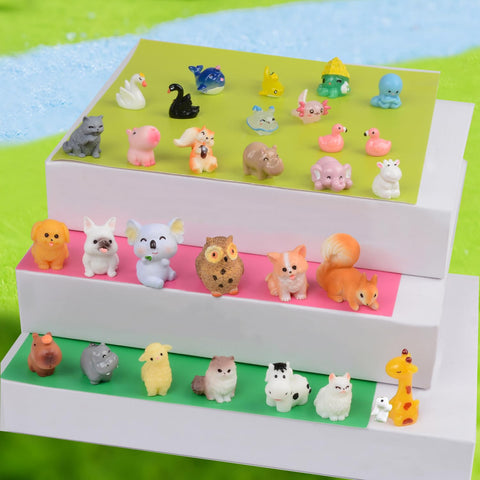 U-Zimikee figuras colocadas en maceta mostrando decoración rápida