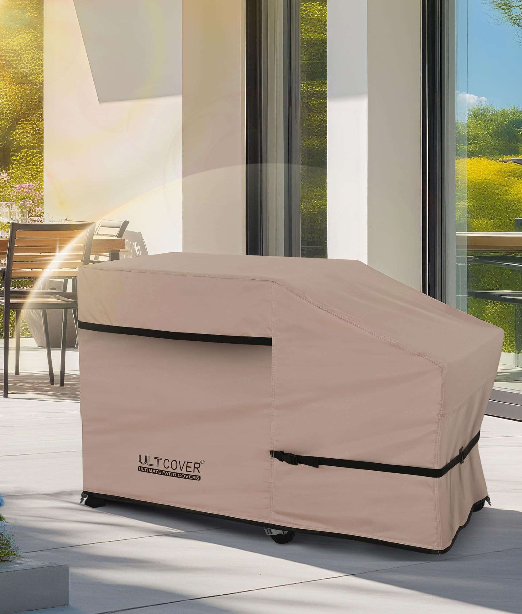 ULTCOVER funda en jardín protegiendo la plancha y manteniendo estética