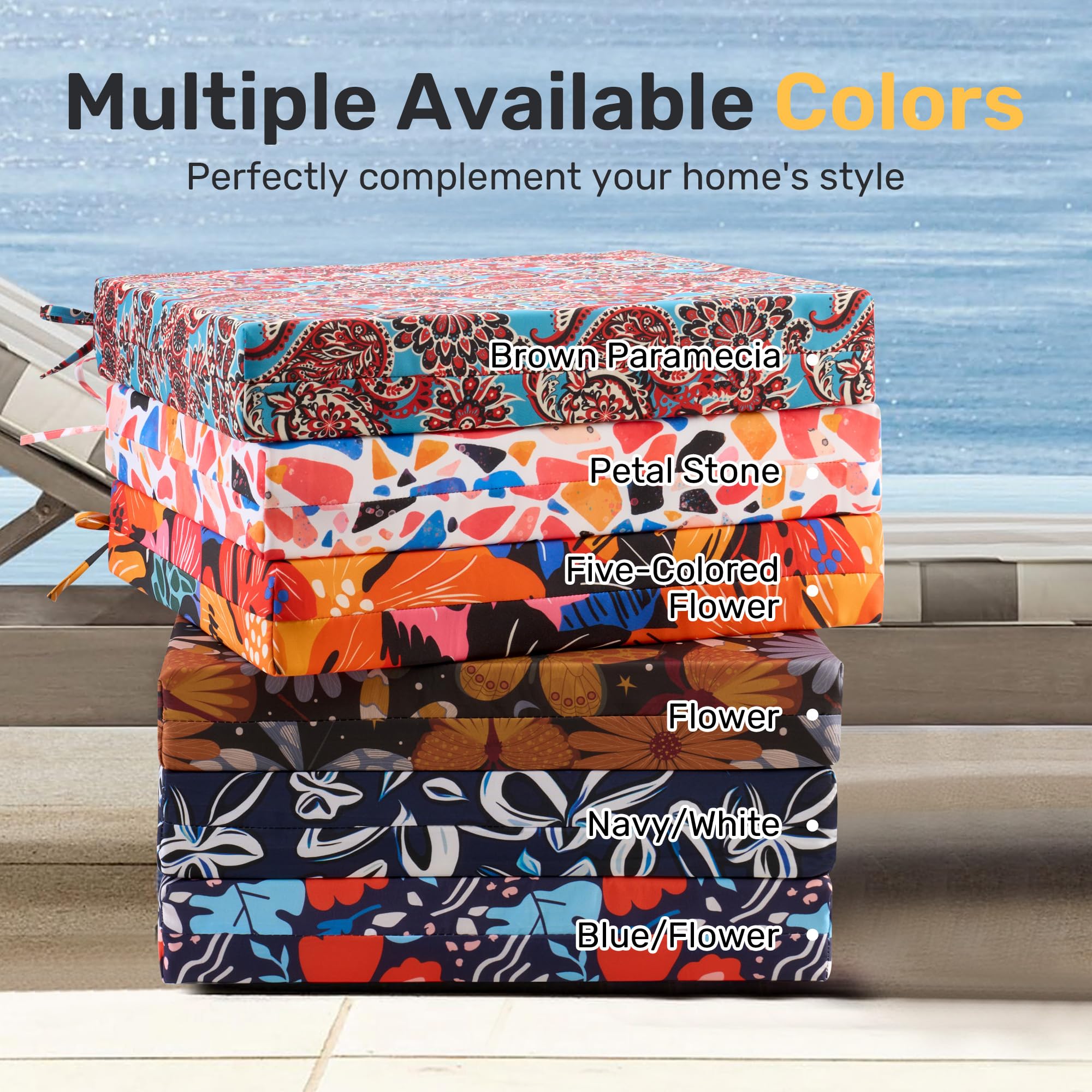 UNIKOME setting de terraza con cojines marrón paisley aportando estilo