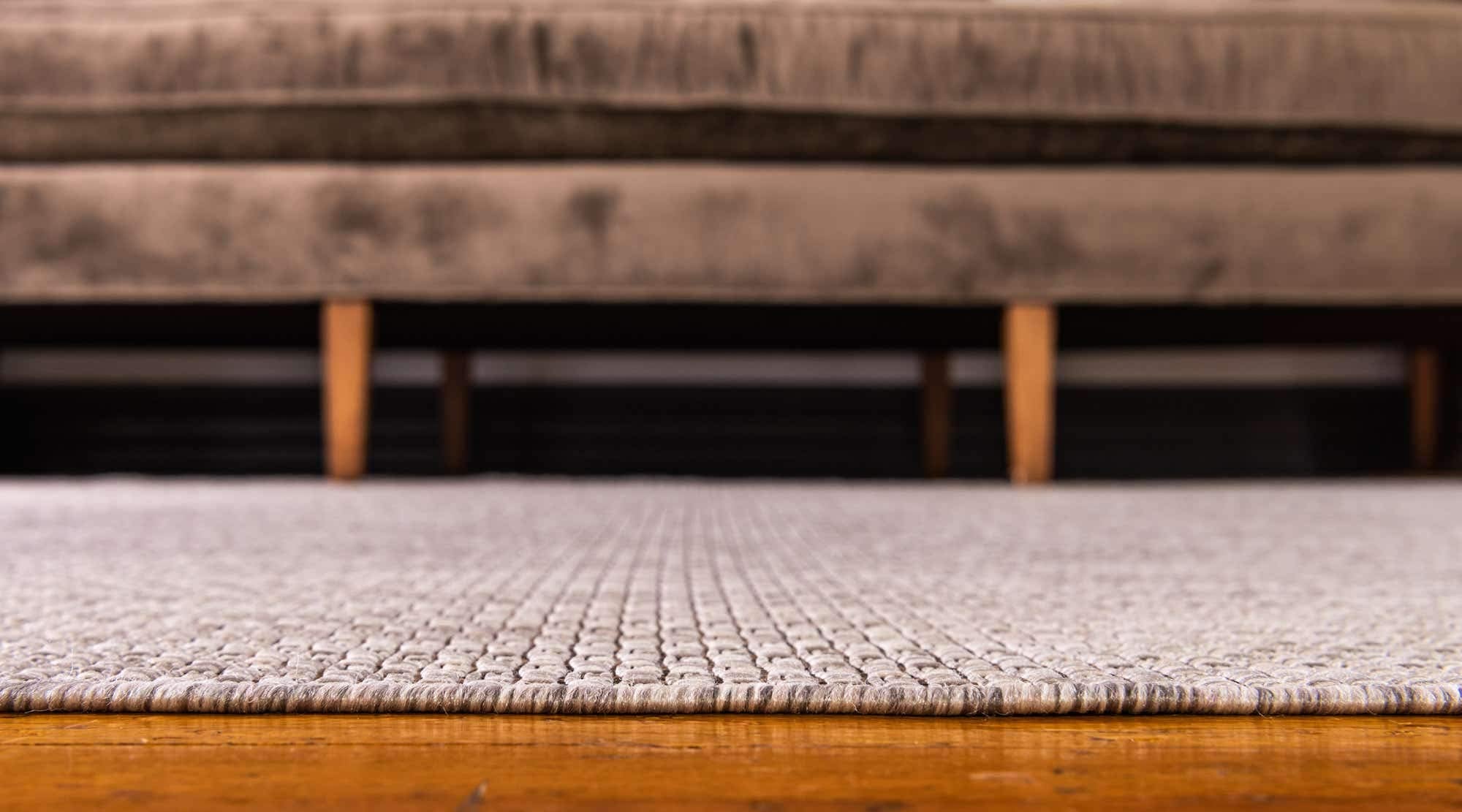 Unique Loom comparación de tamaño 4'1" x 6'1" para visualización práctica
