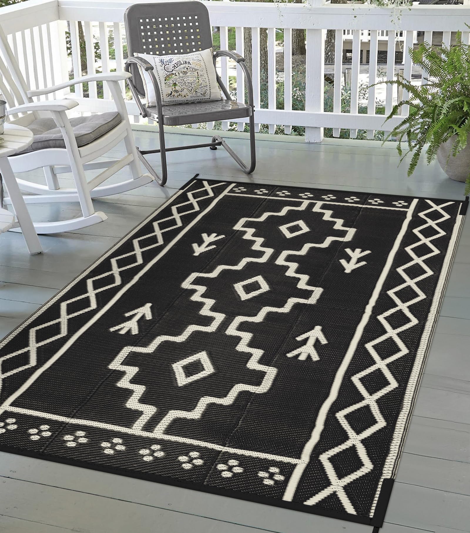 Uphome alfombra exterior frontal mostrando patrón reversible y beneficio estético