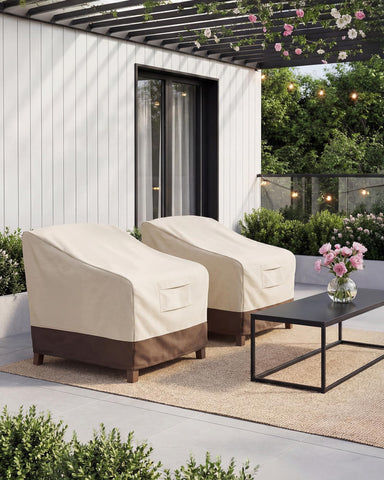 Vailge funda colocada en silla de patio mostrando uso real y estética
