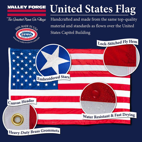 Valley Forge bandera izada en jardín que añade presencia patriótica al hogar