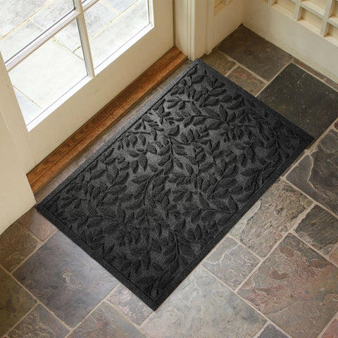 VivaNest textura en relieve y surcos que atrapan barro y humedad eficientemente