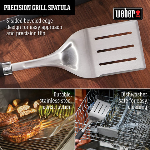 Weber Precision Grill Spatula levantando hamburguesa sobre parrilla para un volteo controlado