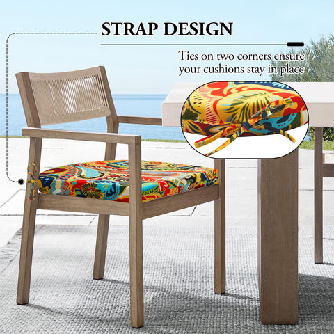 Wellsin cojín junto a una silla para comparar tamaño y proporción
