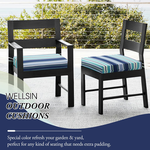 Wellsin cojines en terraza creando ambiente acogedor y moderno