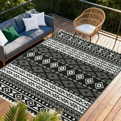 WILDROOTS vista frontal de alfombra tribal resistente para patio