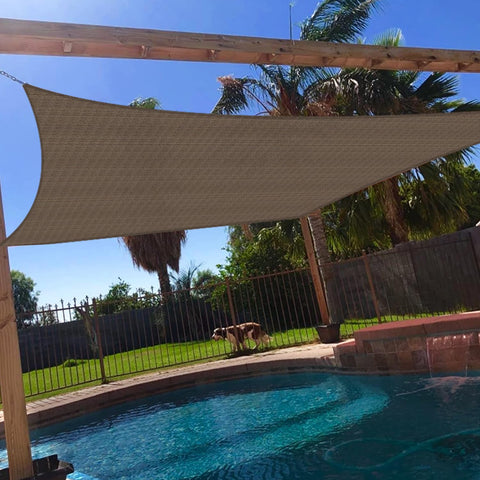 Windscreen4less toldo frontal mostrando forma rectangular y sombra eficaz