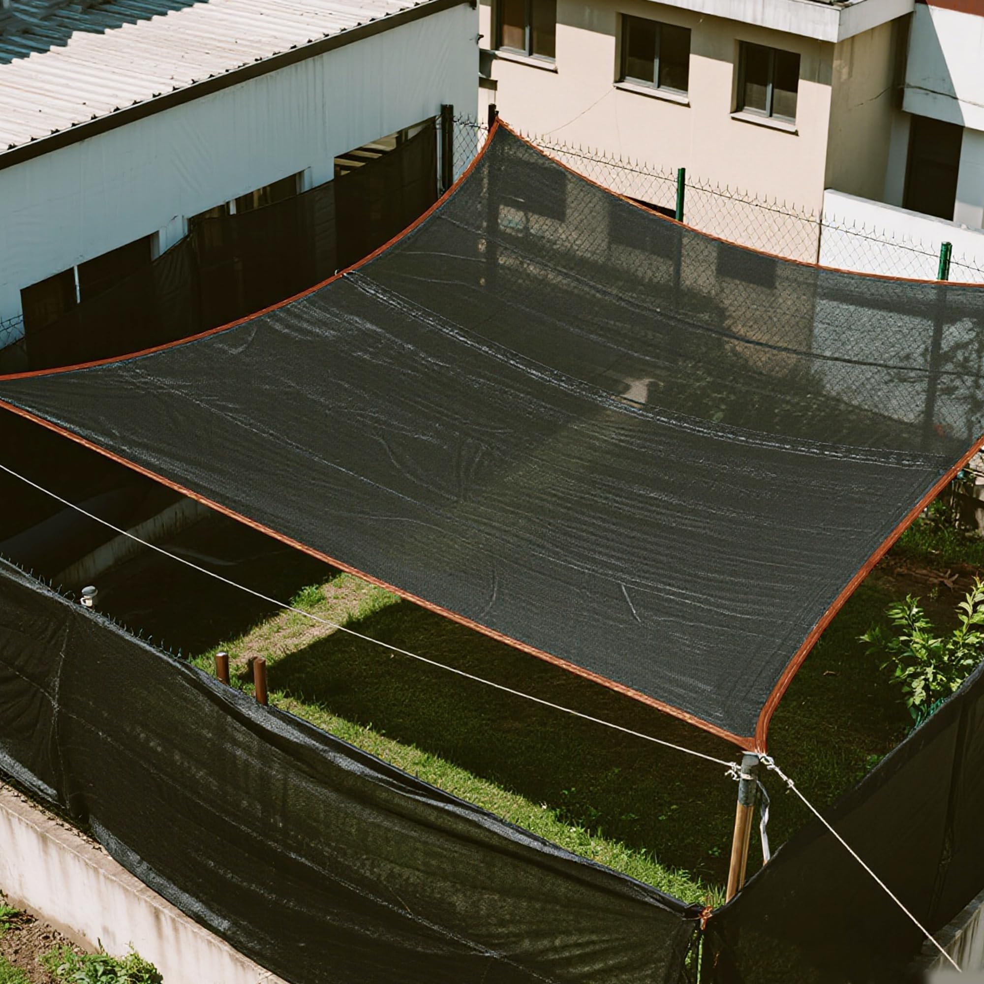 winemana comparación de tamaño 20x48 ft para visualización de escala en jardín