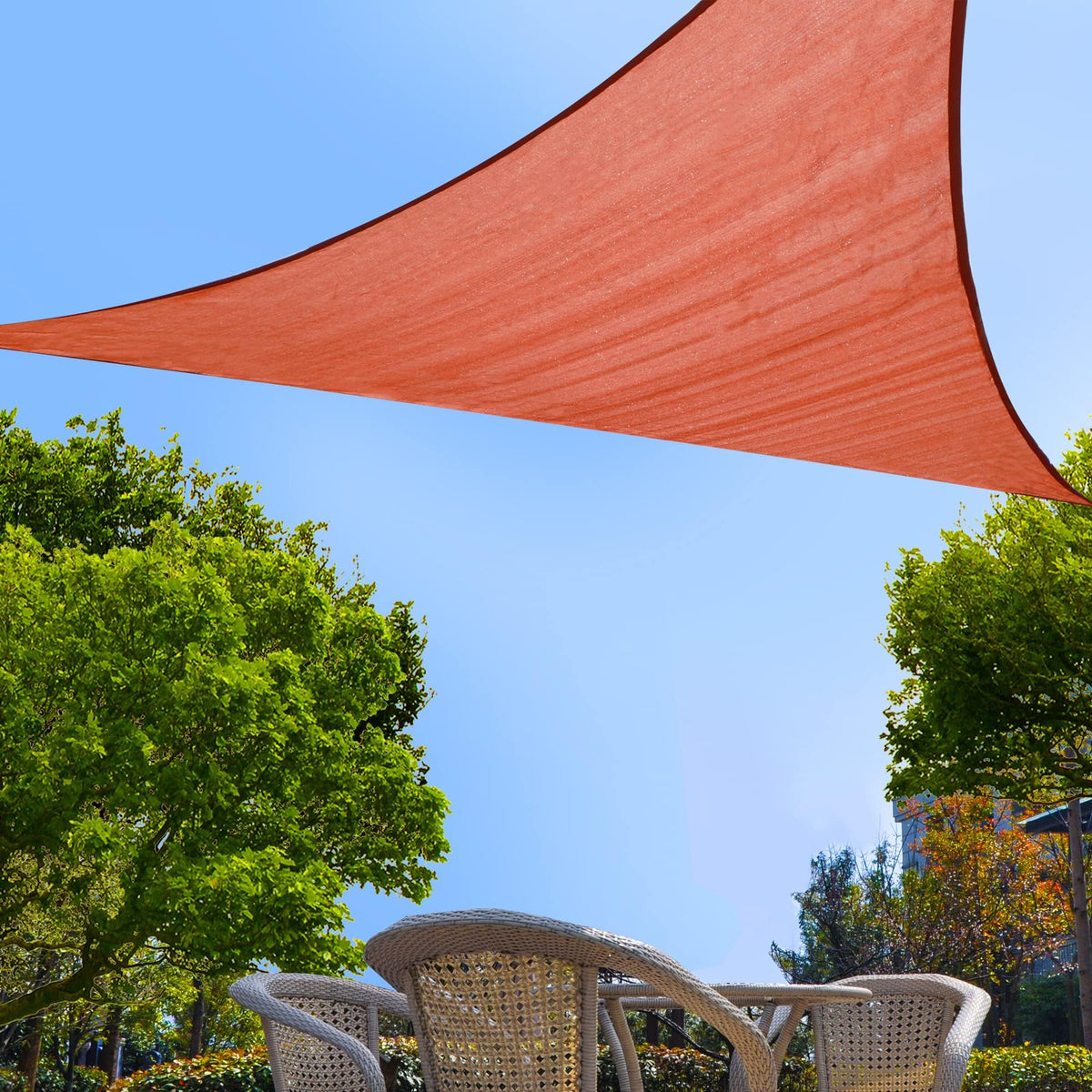 Yardmaker vista frontal del toldo Terra mostrando el diseño y color, protección estética