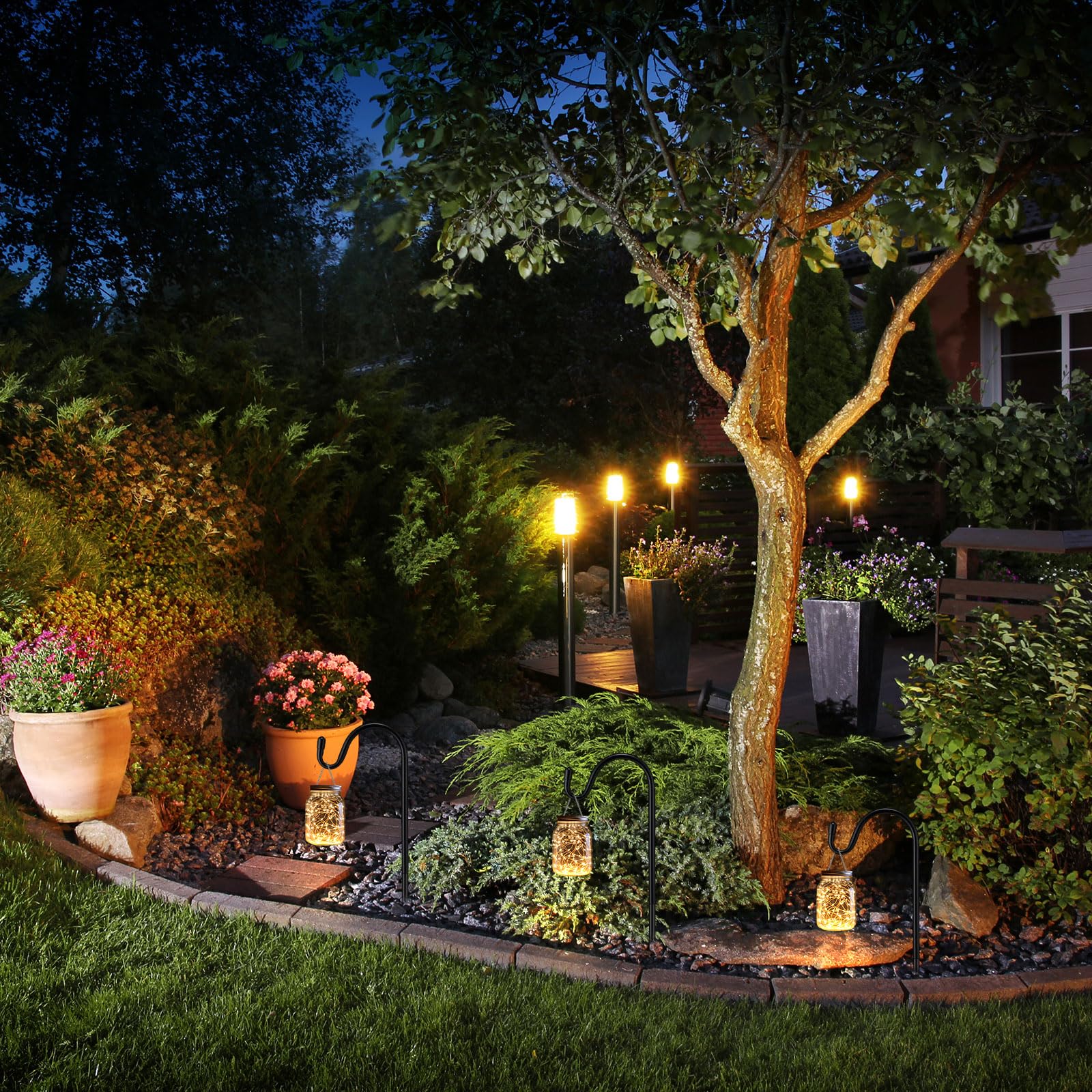 Yetene ambientación en fiesta exterior con luces, elegancia y ambiente