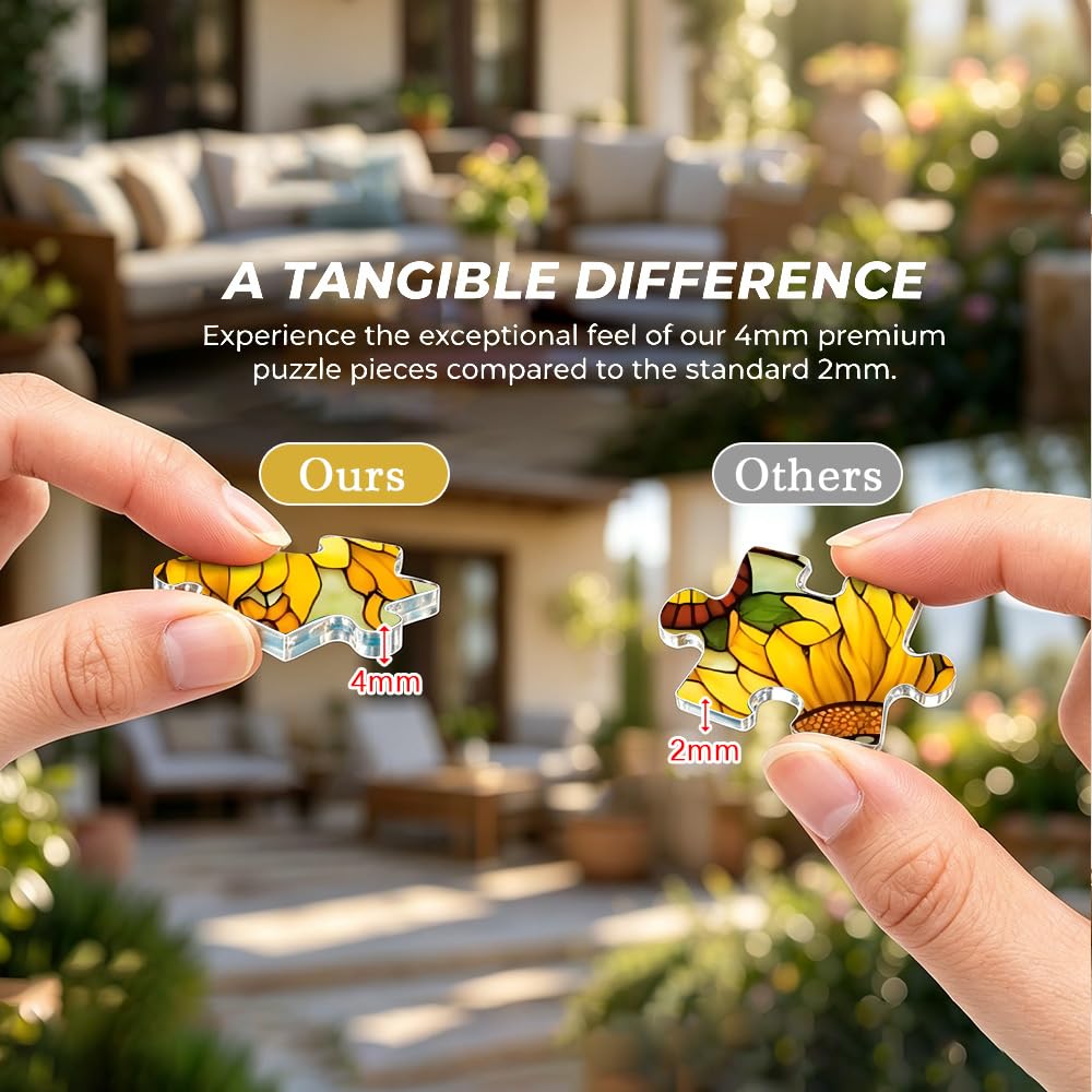 zhuoyaju suncatcher en mano para comparar tamaño y peso ligero